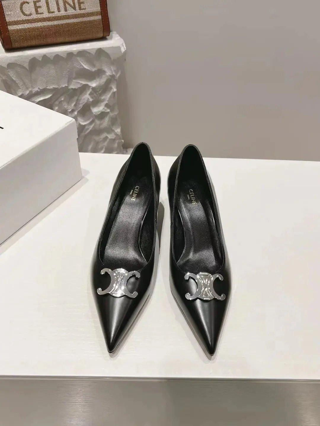 Celine Pumps