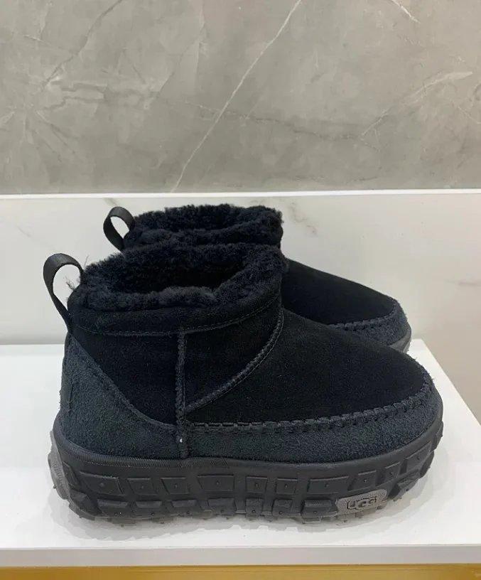 UGG Classic Mini Boot
