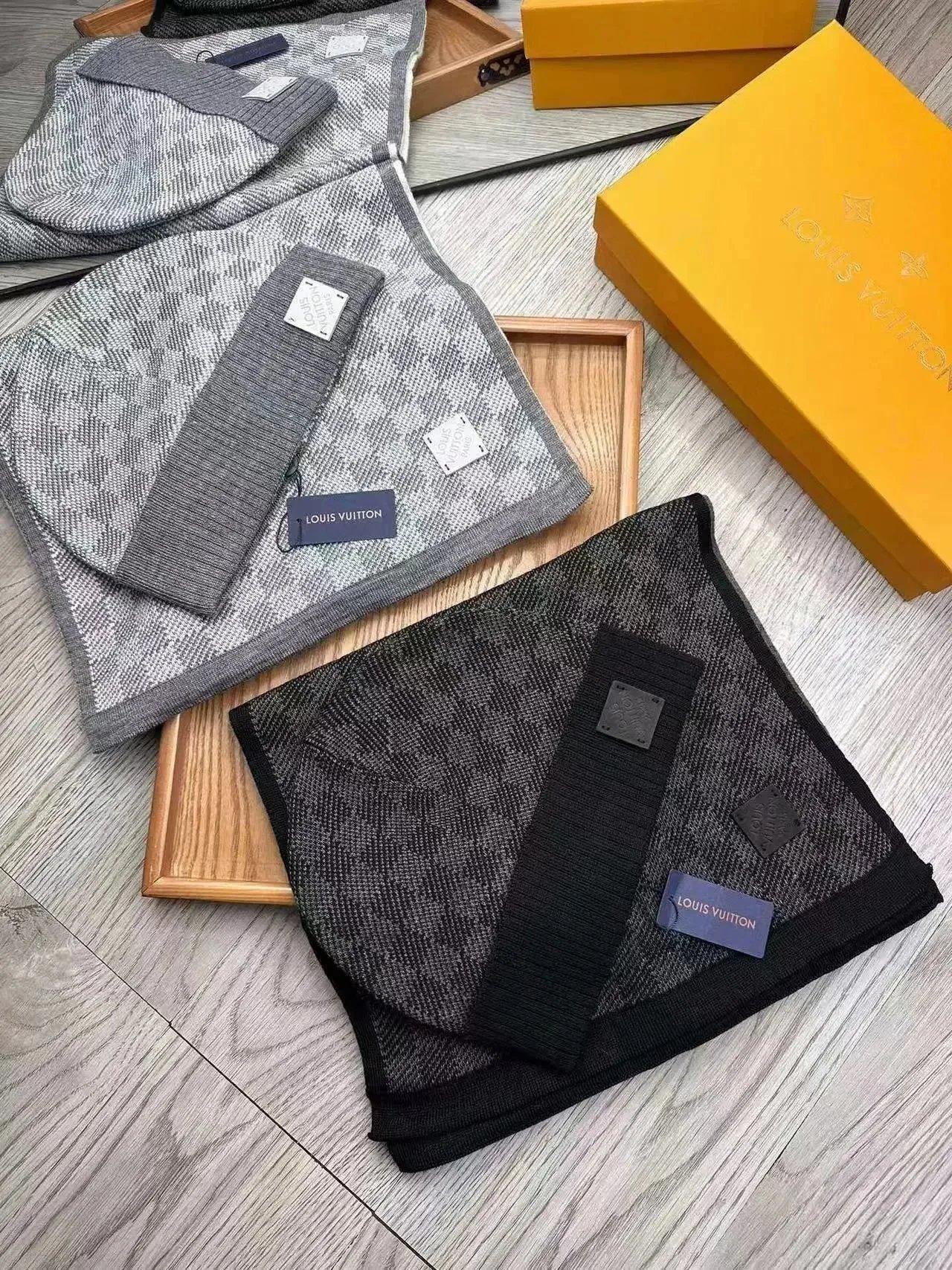 Louis Vuitton Scarves Set