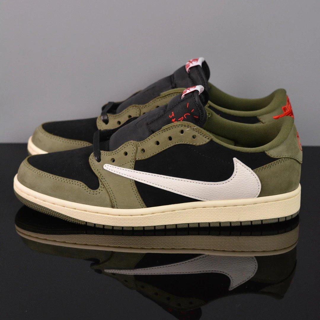 Nike Air Jordan 1 Low Sneakers